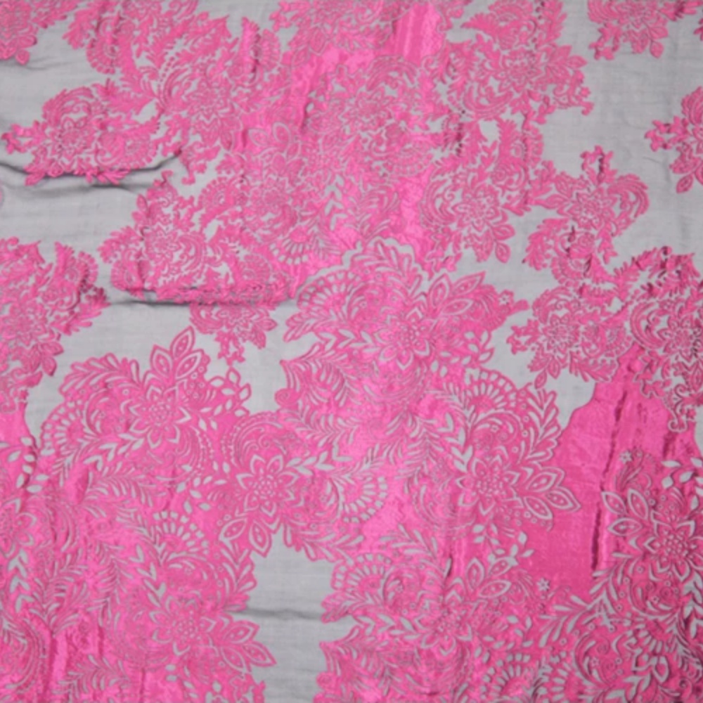 Modevolle grote roze bloemenpr - Robe Silk Women recensie en prijs