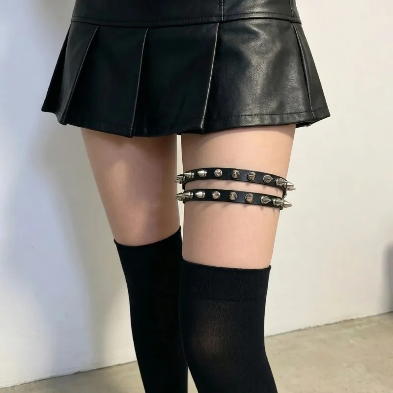 Dubbele rij conische spike bee - Garter Belt Set recensie en prijs